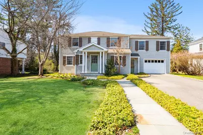 75 Oakdale Lane, East Hills, NY 11577 - Photo 1