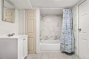 109-49 215th St, Queens Village, NY 11429 - Photo 15