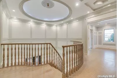 19 Gilbert Road, Great Neck, NY 11024 - Photo 21