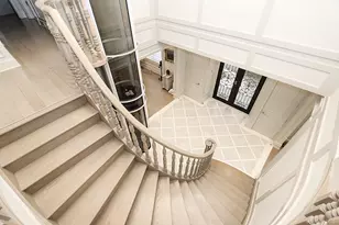 19 Gilbert Rd, Great Neck, NY 11024 - Photo 19