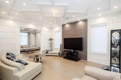 19 Gilbert Road, Great Neck, NY 11024 - Photo 15