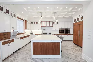 19 Gilbert Rd, Great Neck, NY 11024 - Photo 15