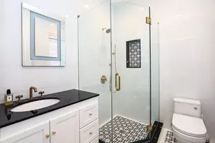 19 Gilbert Rd, Great Neck, NY 11024 - Photo 27