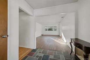 38 Park Dr E, Syosset, NY 11791 - Photo 3