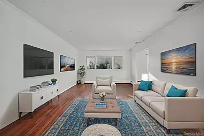 38 Park Drive E, Syosset, NY 11791 - Photo 5