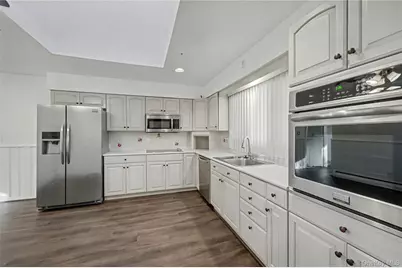 38 Park Drive E, Syosset, NY 11791 - Photo 7