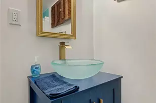 38 Park Dr E, Syosset, NY 11791 - Photo 25