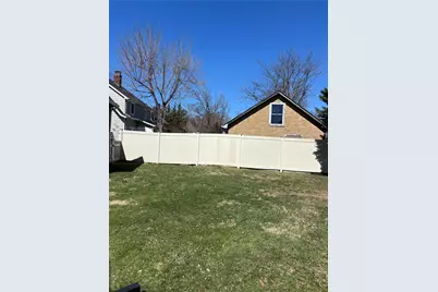 225 Lexington Avenue, Oyster Bay, NY 11771 - Photo 11