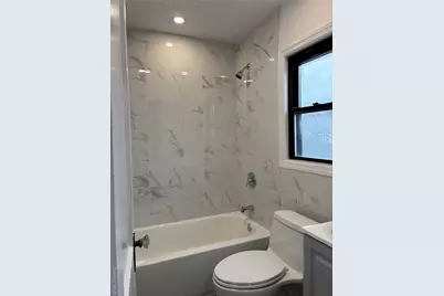 225 Lexington Avenue, Oyster Bay, NY 11771 - Photo 7