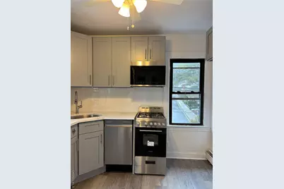 225 Lexington Avenue, Oyster Bay, NY 11771 - Photo 3