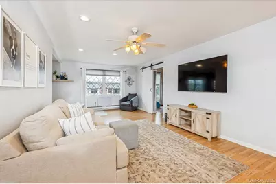 570 Sierra Vista Lane #570, Valley Cottage, NY 10989 - Photo 3