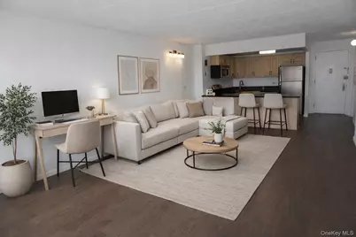 777 N Macquesten Parkway #308, Fleetwood, NY 10552 - Photo 5