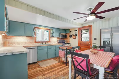 21 Orchard Street, Marlboro, NY 12542 - Photo 7