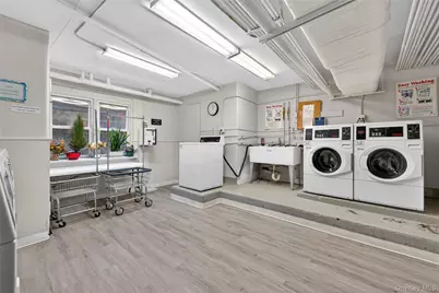 8 Wooleys Lane #Apt B12, Great Neck, NY 11023 - Photo 15