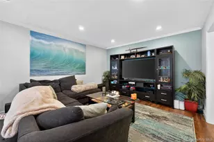 8 Wooleys Ln, Great Neck, NY 11023 - Photo 13