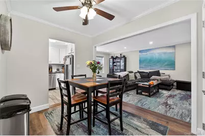 8 Wooleys Lane #Apt B12, Great Neck, NY 11023 - Photo 9