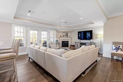 1 Village Green Drive #1, Southampton, NY 11968 - Photo 5