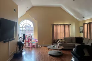 547 S 11th Ave, Mount Vernon, NY 10550 - Photo 3