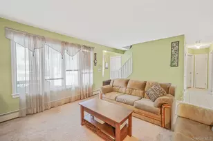 47 Holiday Blvd, Center Moriches, NY 11934 - Photo 9