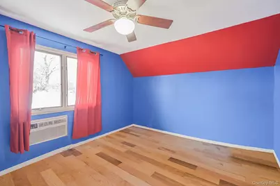 47 Holiday Boulevard, Center Moriches, NY 11934 - Photo 19