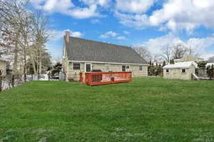 47 Holiday Blvd, Center Moriches, NY 11934 - Photo 27