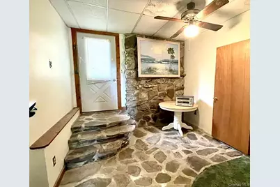 159 E Dorsey Lane, Poughkeepsie, NY 12601 - Photo 5