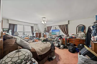 27 Faneuil Place, New Rochelle, NY 10801 - Photo 19