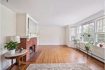 27 Faneuil Place, New Rochelle, NY 10801 - Photo 3