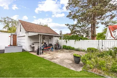 27 Faneuil Place, New Rochelle, NY 10801 - Photo 29
