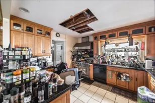 27 Faneuil Pl, New Rochelle, NY 10801 - Photo 9