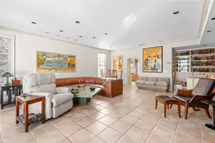 9 Chester Dr, Great Neck, NY 11021 - Photo 7