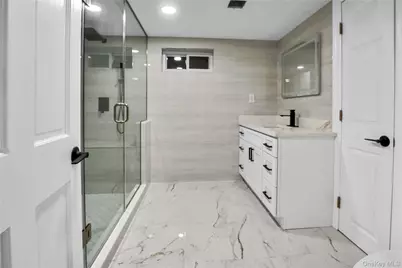 45 Colony Lane, Syosset, NY 11791 - Photo 17