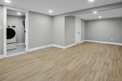 45 Colony Lane, Syosset, NY 11791 - Photo 15