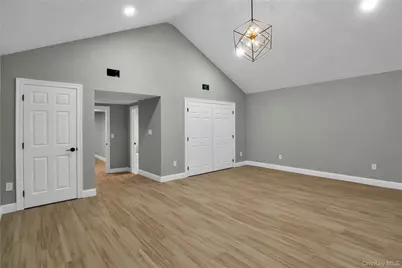 45 Colony Lane, Syosset, NY 11791 - Photo 5