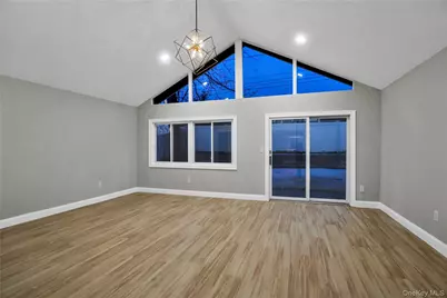 45 Colony Lane, Syosset, NY 11791 - Photo 3