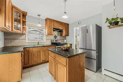 221 Lafayette Avenue, Cortlandt Manor, NY 10567 - Photo 7