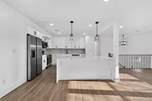 244 N Erie Ave, Lindenhurst, NY 11757 - Photo 11