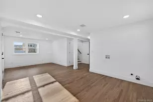 244 N Erie Ave, Lindenhurst, NY 11757 - Photo 23