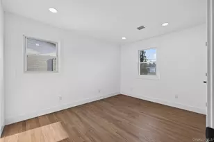 244 N Erie Ave, Lindenhurst, NY 11757 - Photo 19