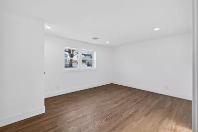 244 N Erie Avenue, Lindenhurst, NY 11757 - Photo 25