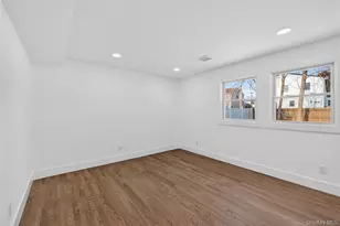 244 N Erie Ave, Lindenhurst, NY 11757 - Photo 27