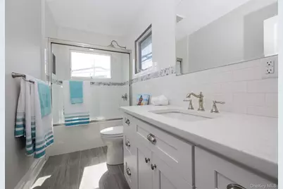 24 Pennsylvania Avenue #Upper, Long Beach, NY 11561 - Photo 11