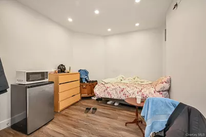 8405 112th Street, Richmond Hill, NY 11418 - Photo 27