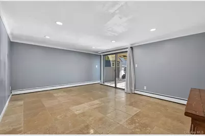 8 Stern Court, Huntington Station, NY 11746 - Photo 13