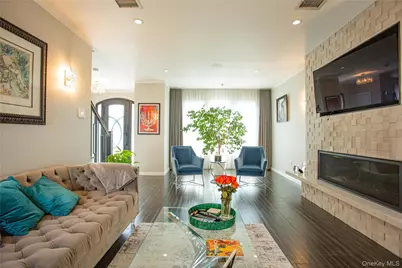 165 W Walnut Street, Long Beach, NY 11561 - Photo 5