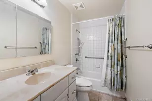 120 Whalers Cove, Babylon, NY 11702 - Photo 19