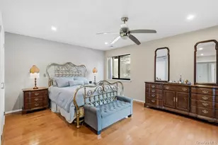 8 Wimbledon Ct, Jericho, NY 11753 - Photo 15