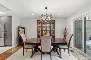 8 Wimbledon Ct, Jericho, NY 11753 - Photo 9