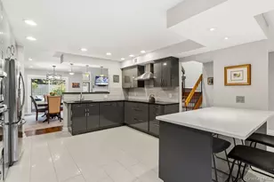 8 Wimbledon Ct, Jericho, NY 11753 - Photo 5