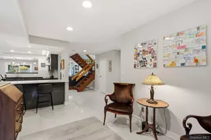 8 Wimbledon Ct, Jericho, NY 11753 - Photo 3